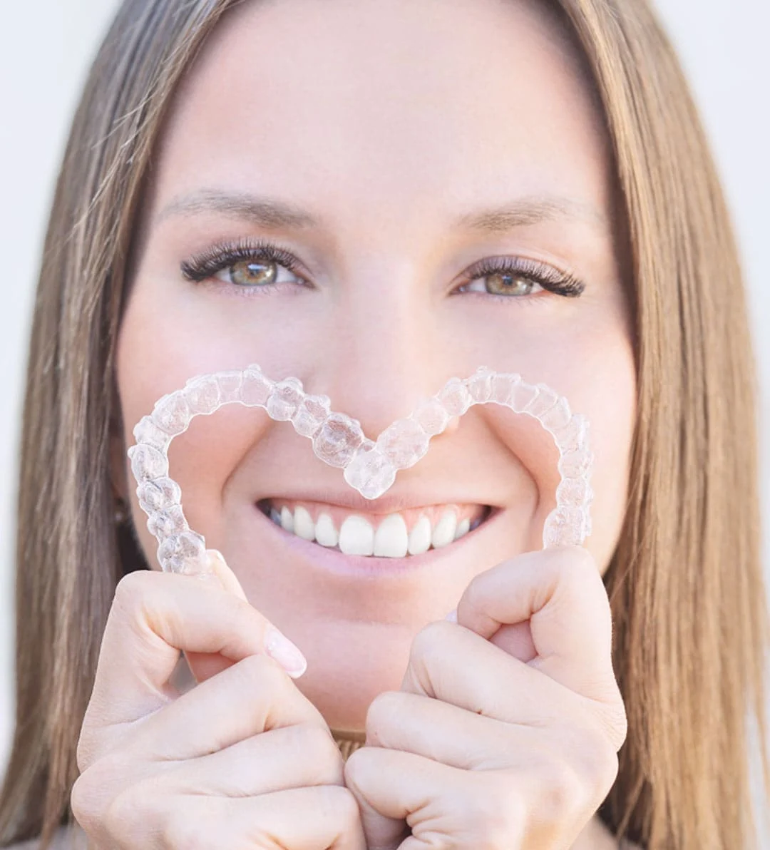 Invisible Aligners(Costs, Comfort, Risks & Who Should Avoid Them) 24 Invisible Aligners3 Invisible Aligners(Costs, Comfort, Risks & Who Should Avoid Them)
